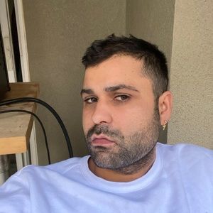 Meet your Posher, Claudio